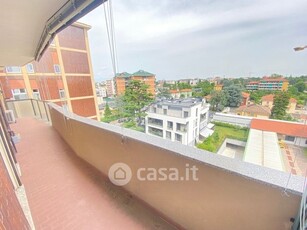 Appartamento in Vendita in Via Oreste Pennati 10 a Monza