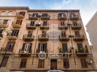Appartamento in Vendita in Via Paolo Emiliani Giudici 29 a Palermo