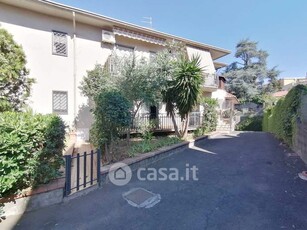 Appartamento in Vendita in Via Piave a San Giovanni la Punta