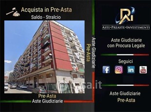 Appartamento in Vendita in Via Raimondello Orsini 6 a Taranto