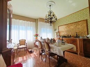 Appartamento in Vendita in Via Ugo Foscolo a Pisa