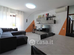 Appartamento in Vendita in Via Vittorio Veneto a Veduggio con Colzano