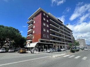 Appartamento in Vendita in Via Werther Muttini 16 a Carrara