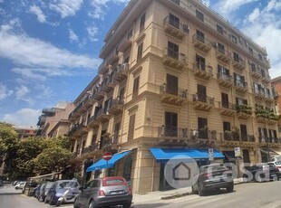 Appartamento in Vendita in Via XX Settembre a Palermo