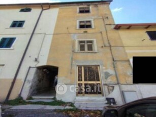 Appartamento in Vendita in Viale XX Settembre 66 a Carrara