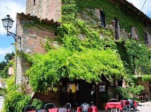 B- Toscana - Umbria, Antico borgo , bilocale in agriturismo al lago Trasimeno