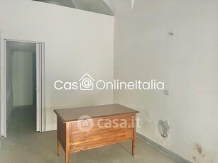 Cantina/Solaio in Vendita in Piazza Mercatale 1 a Prato