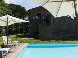 Casa a Bagnoregio con piscina, barbecue e terrazza