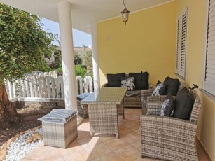 Casa a Villasimius con barbecue, giardino e terrazza