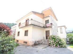 Casa Bi/Trifamiliare in Vendita in Via delle Tofane a Valdagno