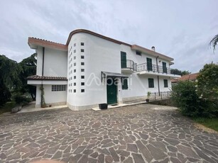 Casa Bifamiliare in Vendita ad la Spezia - 990000 Euro