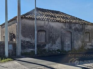 Casa Da Sistemare Con Terreno