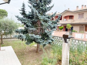 Casa indipendente a Mondolfo, 13 locali, 4 bagni, giardino privato