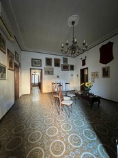 Casa indipendente a Oristano, giardino privato, 286 m² in vendita
