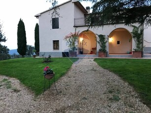 Casa indipendente a Scansano, 7 locali, 3 bagni, giardino privato