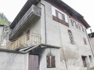 Casa indipendente in vendita a Commezzadura