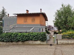 Casa indipendente in vendita a Montese