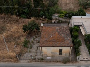 Casa indipendente in vendita a Roseto Degli Abruzzi