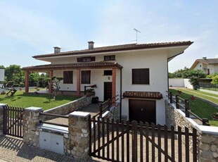Casa indipendente in Vendita a Tavagnacco Feletto Umberto