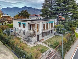 Casa indipendente in Vendita in Via Bellinzona a Como