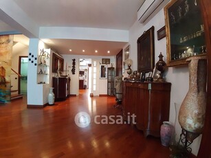 Casa indipendente in Vendita in Via del Pino 86 -102 a Livorno