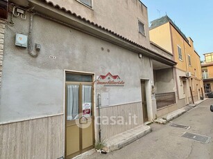 Casa indipendente in Vendita in Via dell'Avvenire a Sannicandro di Bari