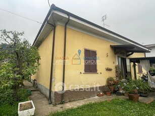 Casa indipendente in Vendita in Via Fossone Basso 6 /1 a Carrara