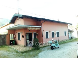 Casa indipendente in Vendita in Via Renco 85 a Verbania