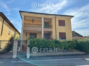 Casa indipendente in Vendita in Via Verona a Ostiglia