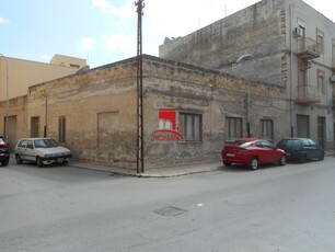 Casa indipendente in Via Erice, Trapani, 6 locali, 1 bagno, 169 m²