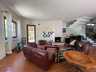 Casa indipendente in VIA MICHELANGELO BUONARROTI, Colonnella, 3 locali