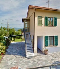 Casa semindipendente ad Arcola, 4 locali, 1 bagno, giardino privato