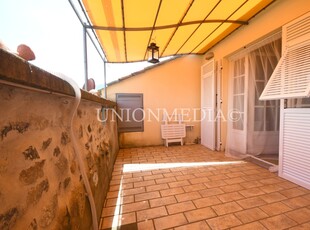 Casa semindipendente in Via guglielmo marconi, Carro, 4 locali, 90 m²