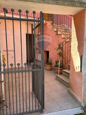 Casa semindipendente in Via rembado, Tovo San Giacomo, 5 locali