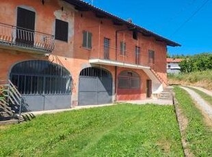 Cascina in borgata pra del pozzo, clavesana