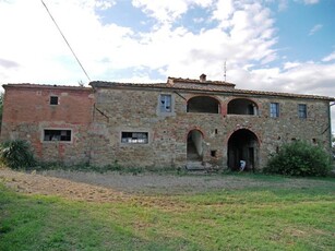 Casolare Toscano in Vendita con Vista Panoramica sulla Val di Chiana