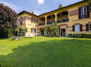 Esclusiva villa di 450 mq in vendita Via Aronne Moroni, 5, Besozzo, Varese, Lombardia