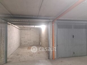 Garage/Posto auto in Vendita in Via Leonardo Da Vinci 38 a Saronno