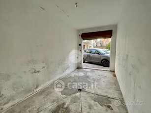 Garage/Posto auto in Vendita in Via Pasquale Matera 30 a Palermo