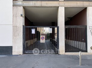 Garage/Posto auto in Vendita in Via Pellegrino Rossi 13 a Milano