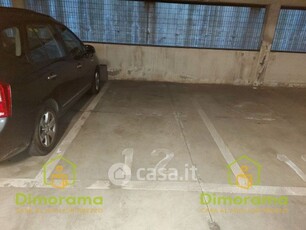 Garage/Posto auto in Vendita in Viale Montegrappa 278 E a Prato