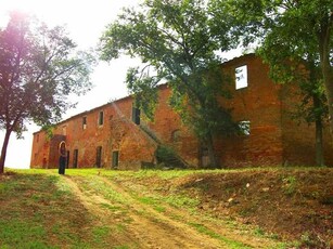 In Vendita: Casolare da Ristrutturare con Vista Panoramica a Cortona, Toscana