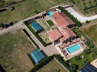 Lussuoso casale in vendita Castiglione del Lago, Umbria