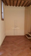 Negozio in Affitto ad Siena - 380 Euro