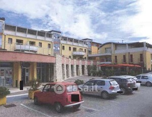 Negozio/Locale commerciale in Vendita in Via Piave a Borso del Grappa