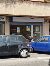 Negozio/Locale commerciale in Vendita in Viale Regina Elena a Messina