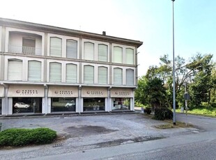 Palazzina commerciale in vendita a Cesano Maderno