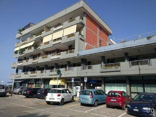 Posto auto/Box di 1.700 m² in Bari