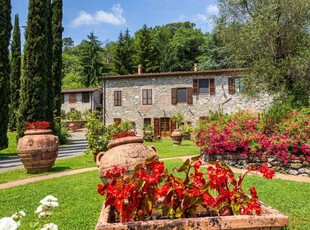 Prestigiosa villa di 640 mq in vendita, Via del Parco della Rimembranza, Lucca, Toscana
