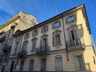 Quadrilocale in affitto a Torino